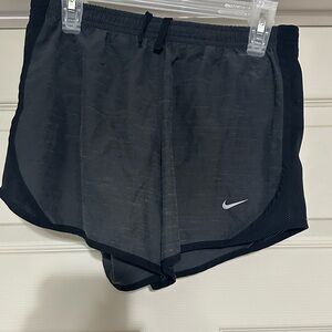Nike Dri-FIT Standard Fit Shorts - Black